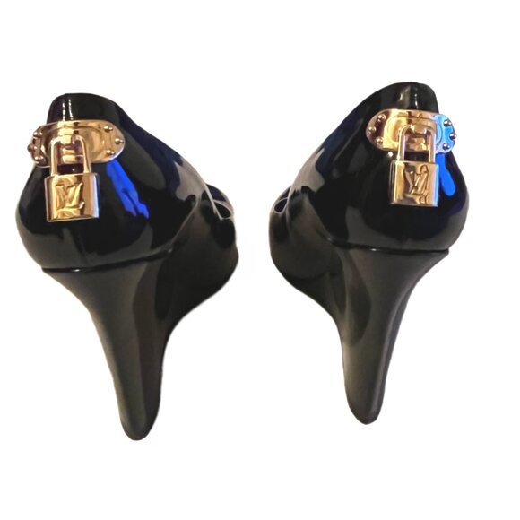 Louis Vuitton Black Patent Leather Gold LV Lock Wedge Pumps  Size 37.5 / US 7.5 - Picture 9 of 14